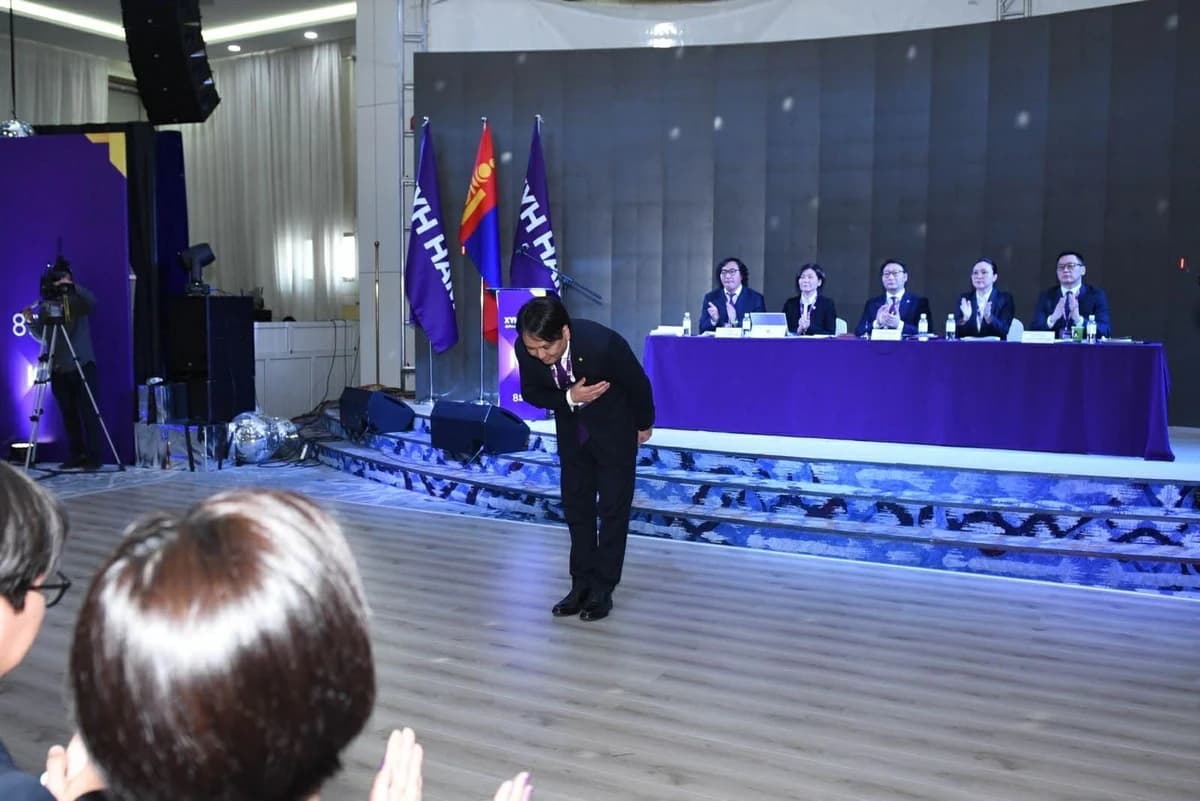 ХҮН-д зул өргөе!