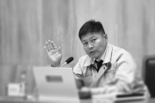 Явах цаг чинь болжээ, Х.Нямбаатар аа!