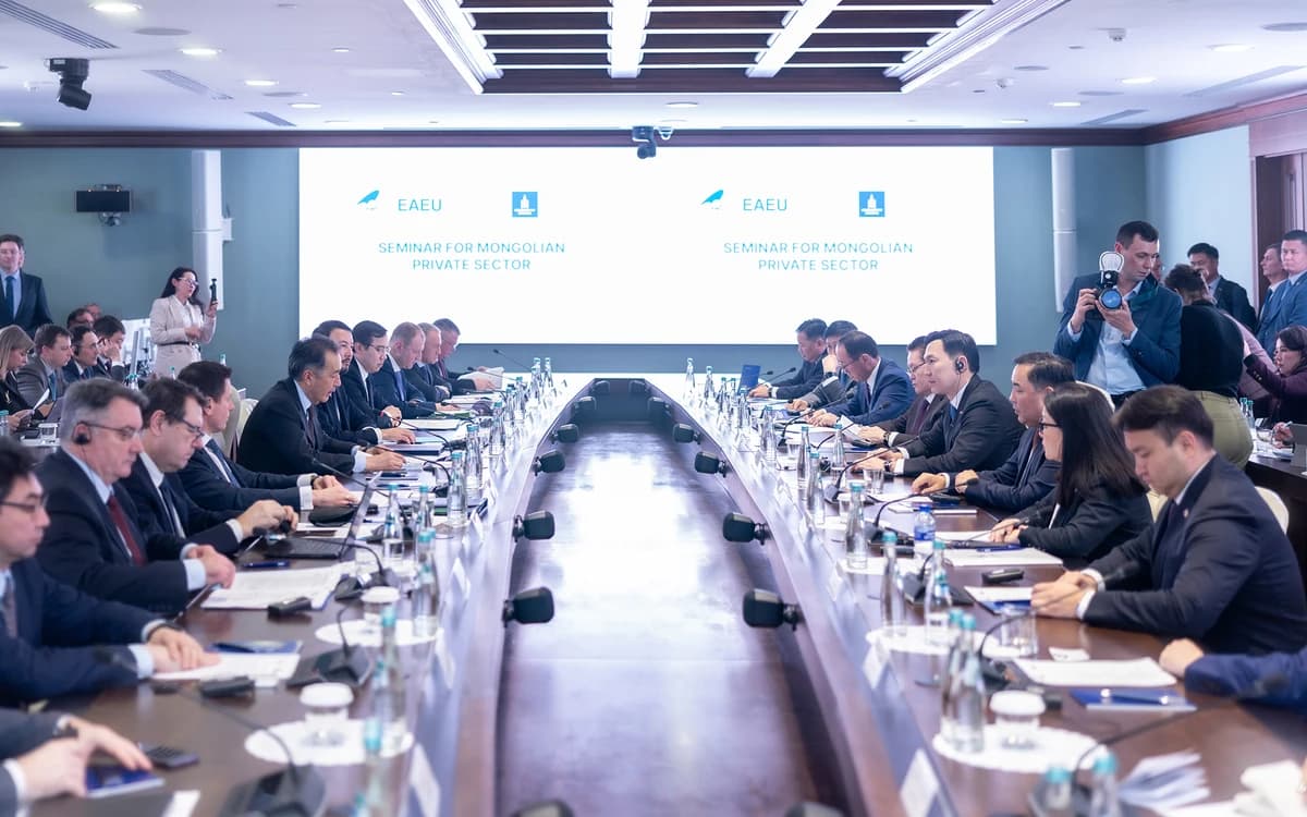 Айлчлал: УИХ-ын дарга Н.Учрал ЕЭЗХ-ны бизнес хэлэлцүүлэгт оролцож, үг хэлэв