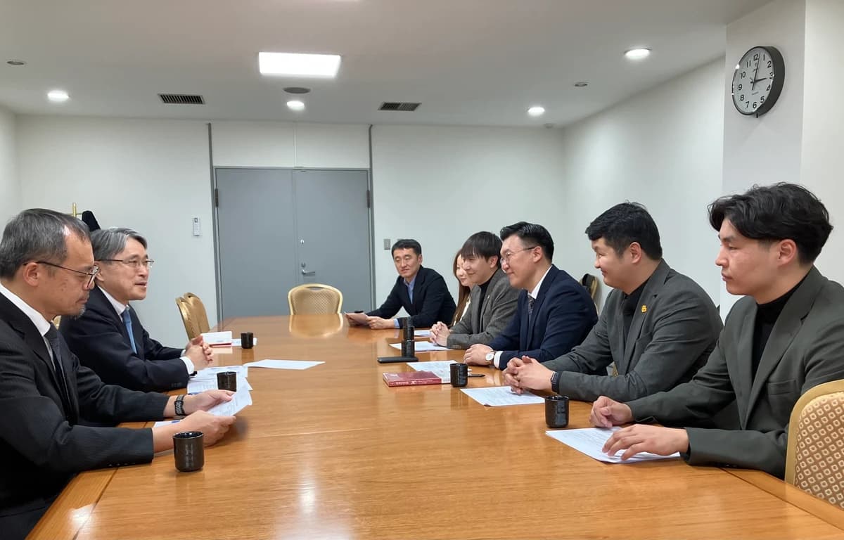 Элчин сайд М.Игавахара “ЖУГАМО” нийгэмлэгийн Удирдах зөвлөлийн гишүүдтэй уулзав