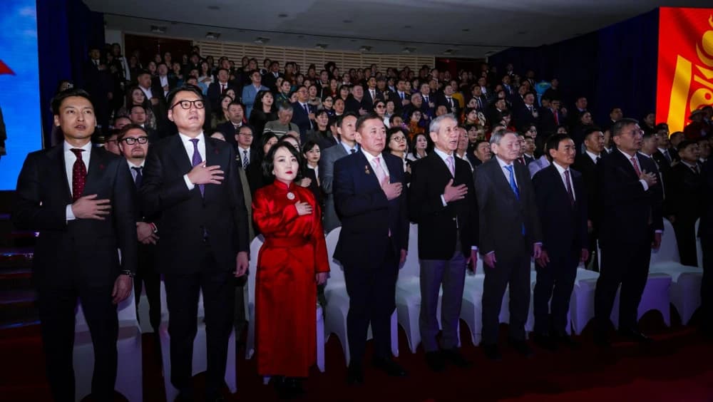 Монгол Ардын нам шинэ гишүүдээр эгнээгээ тэллээ