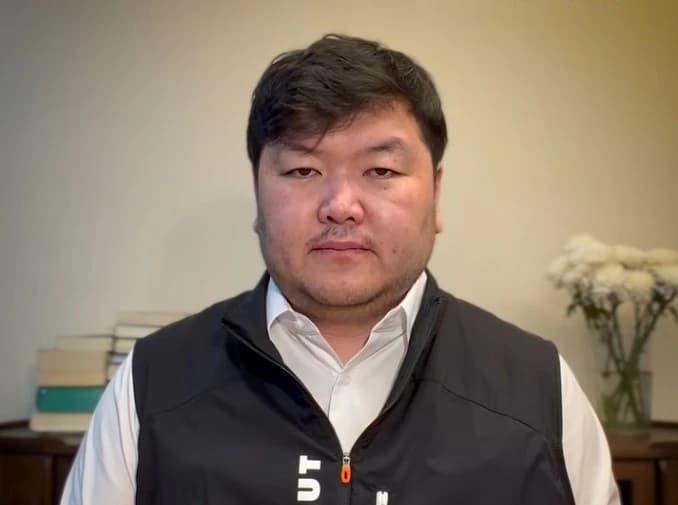 “Л.Оюун-Эрдэнэ, Б.Баатар миний хөрөнгийг дээрэмдэхдээ хуулийн хонгилоор оруулсан”