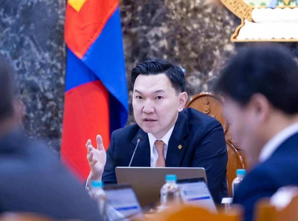 Монголын удирдлагын өөрчлөлтийн цаана