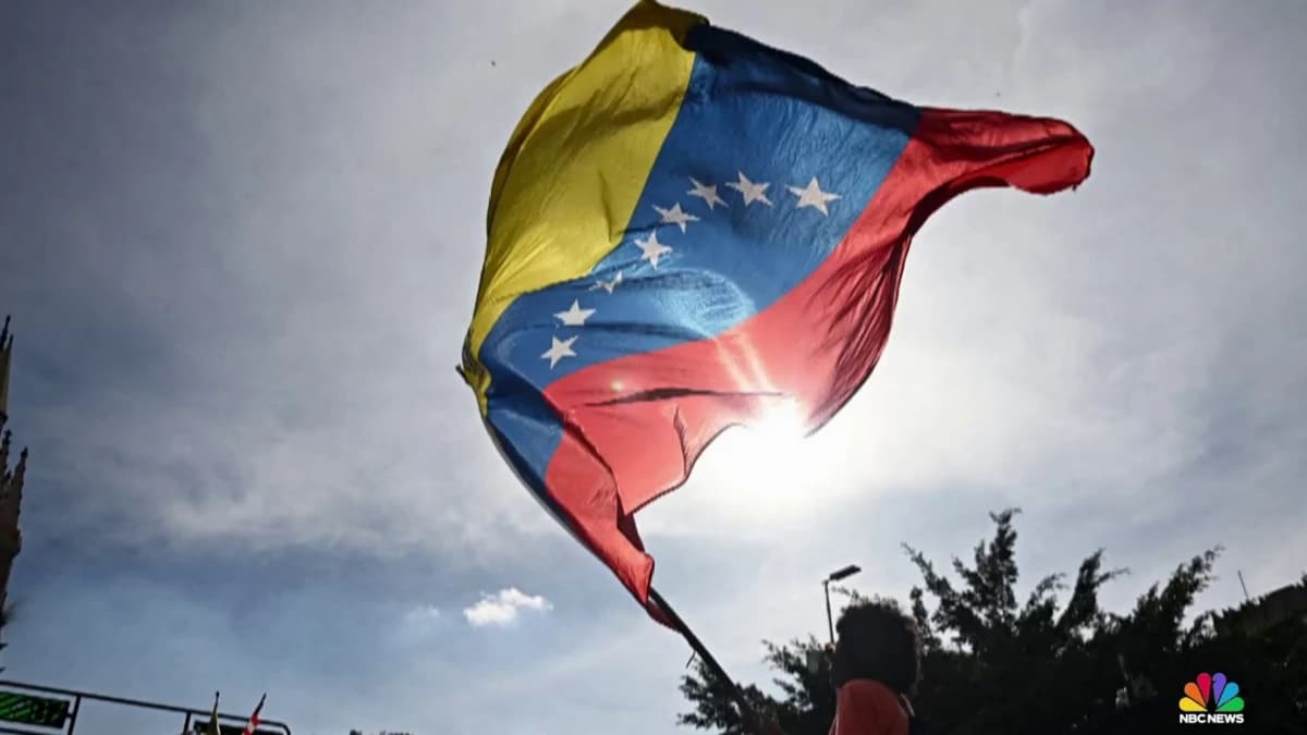 Асуултын тэмдэгтэй Венесуэл тэсч үлдэхээр чармайж байна
