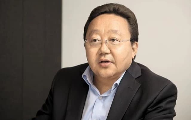 "Л.Оюун-Эрдэнийг алуурчин Ц.Амгаланбаатар төрийн ордонд алхаж явна гэж харах хэрэгтэй"