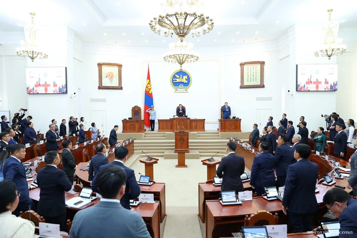 Парламент открыл внеочередную сессию для обсуждения поправок к бюджету