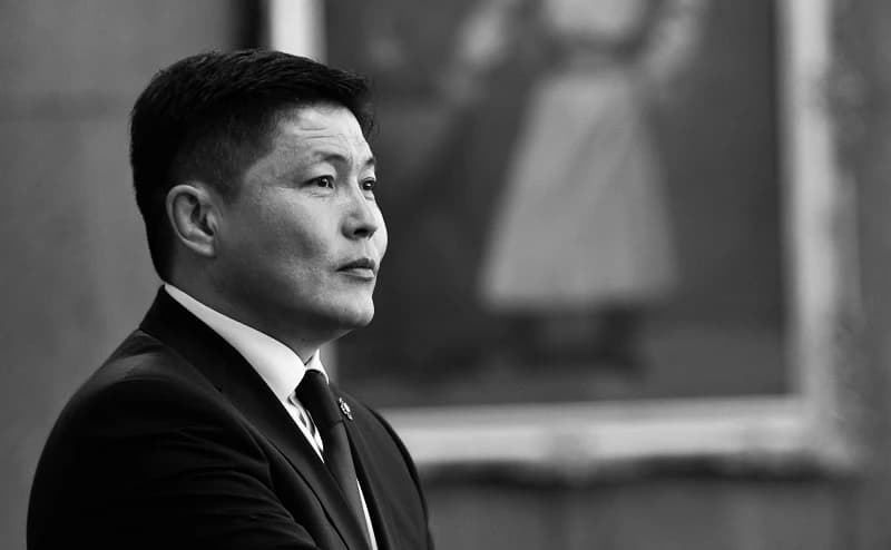 Х.Нямбаатар Канадад сурахаар явсан биш оргон зайлжээ