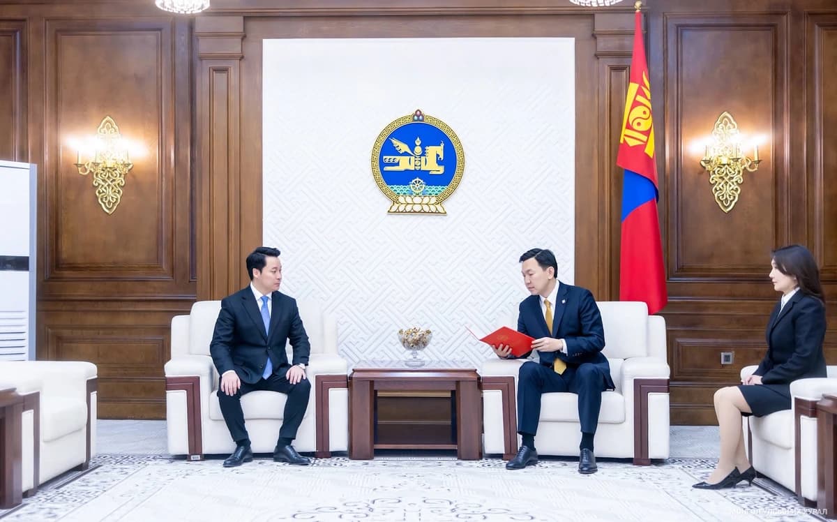 Гадаадын 21 улсад суух Элчин сайдууд!