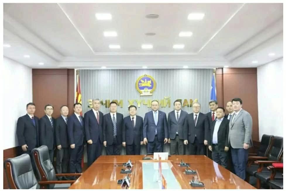 内蒙古电力集团与蒙古国方面签署《蒙古国中部地区电网供电项目购售电协议 》