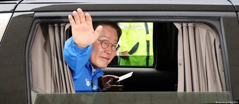 Ли хойдод "хандарч", Ким өмнөдөд "хатуурхаж" байна!