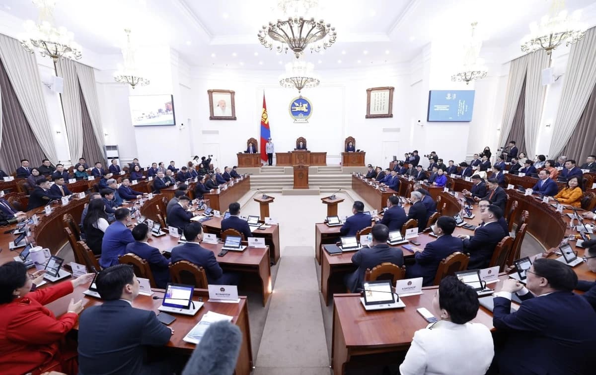 "Усан онгоц живэхэд харх хамгийн түрүүнд зугатдаг"