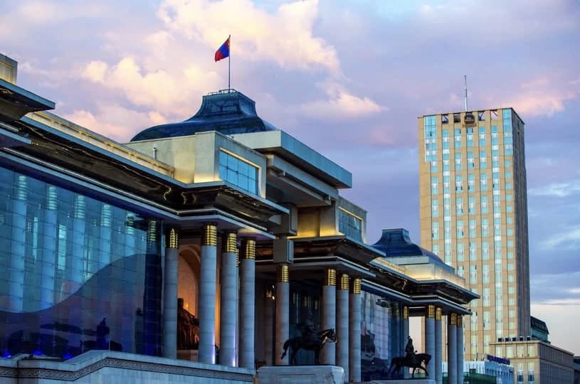 Өмчгүй төрд хулгай үүрлэдэггүй!